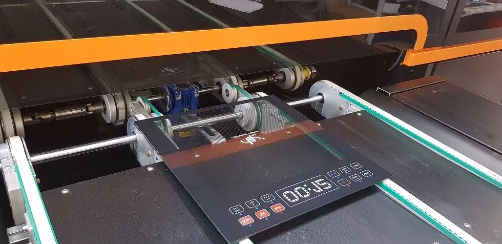 倾覆家电印刷玻璃行业的新式喷码机