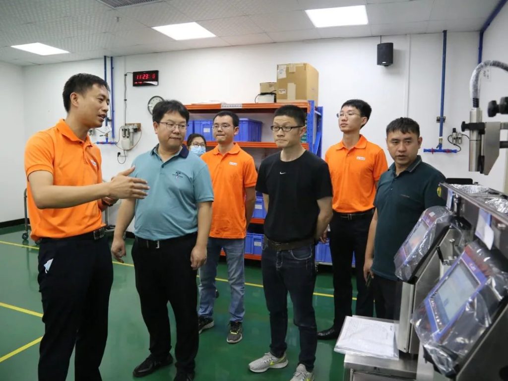 企业考察 | 新希望乳业高层团队到ag真人平台举行考察交流